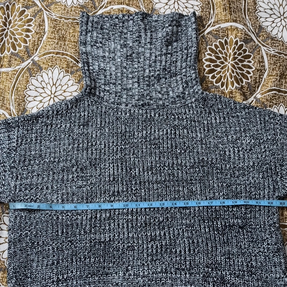 Woven High low Top - Picture 6 of 8